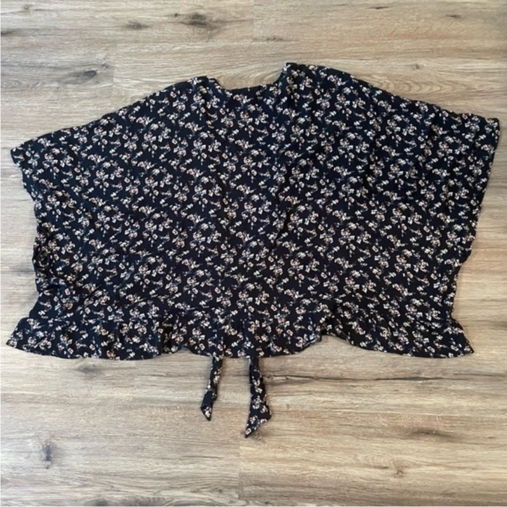 American Eagle Outfitters Floral Kimono Tie Front and Ruffle - Picture 6 of 9